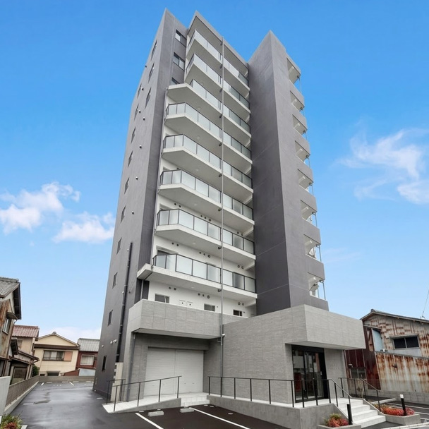 THE RESIDENCE SAKURAYAMA WEST