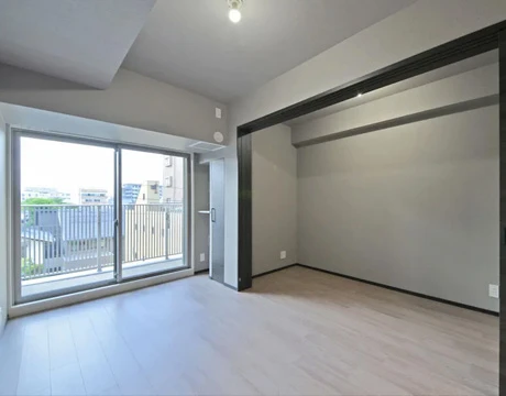 プレサンスロジェ泉高岳